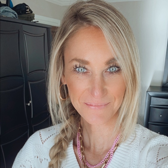 Meet your Posher, Rebecca - Picture 1 of 1